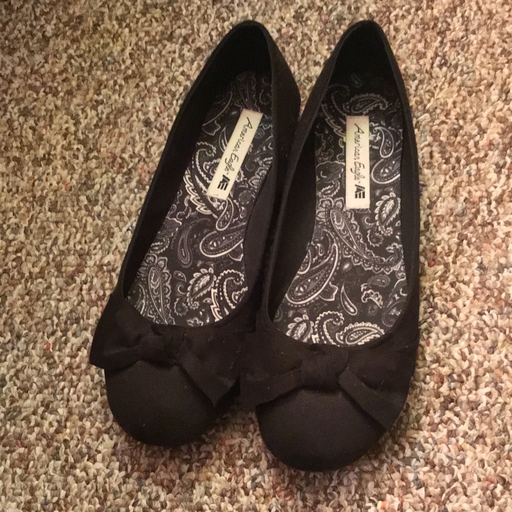 American Eagle by Payless black slip-ons